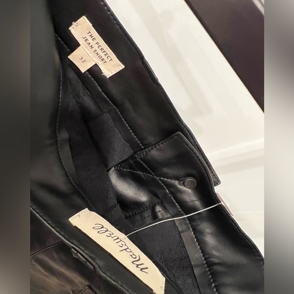 Madewell BNWT  Black Leather Shorts